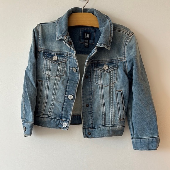 GAP Blue Jean Jacket Classic Design - Picture 1 of 2